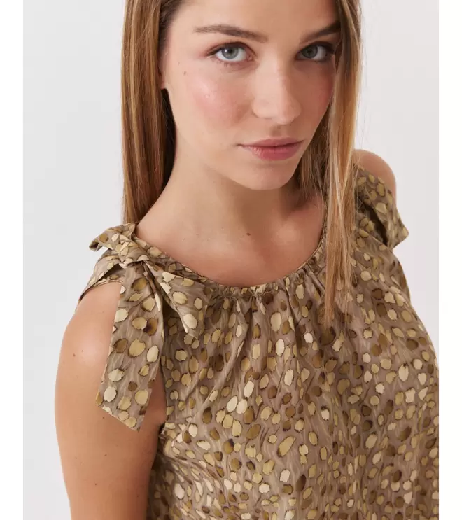 TOP ESTAMPADO LAZOS