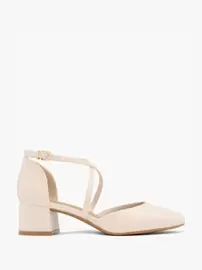 Tacones con hebilla