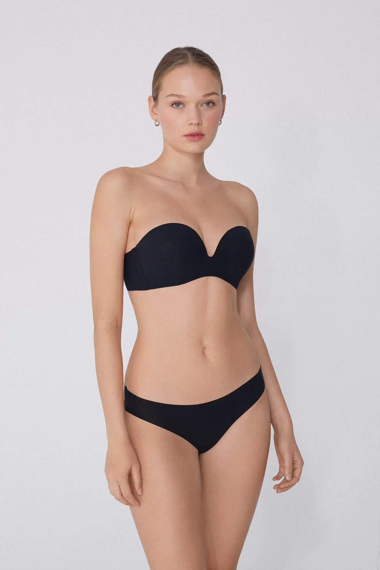 Sujetador Bandeau Escotado con Relleno de Microfibra Reciclada