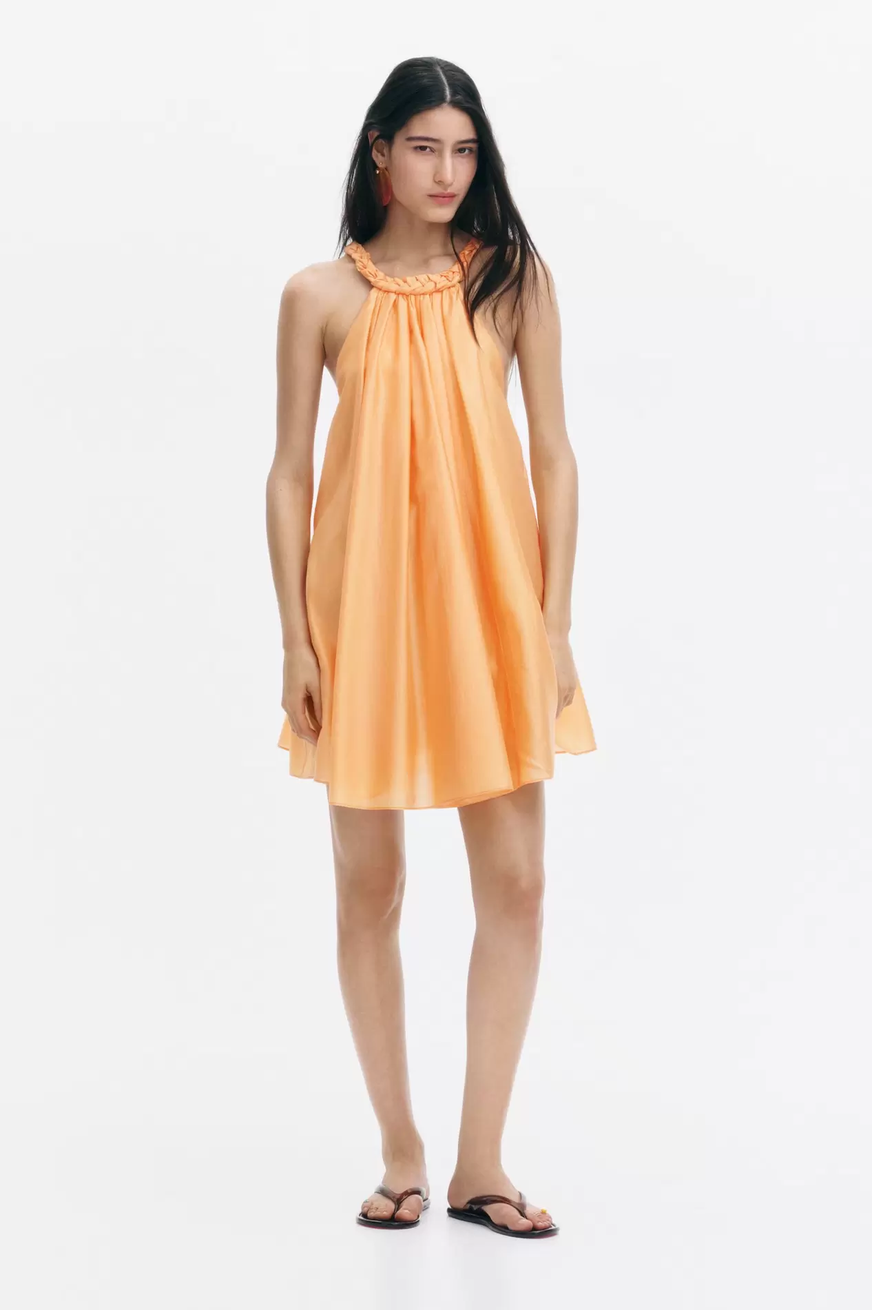 Minivestido con detalle trenzado
