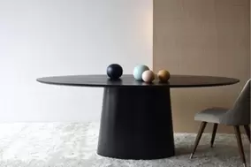 MESA DE COMEDOR OVAL NEGRA