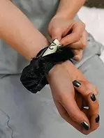 1 x Multifunctional Hair Scrunchie Storage Bag with Secret Pocket, Zipper Scrunchie for Cash, Keys and Small Items, Portable Organizer for Travel and Daily Use