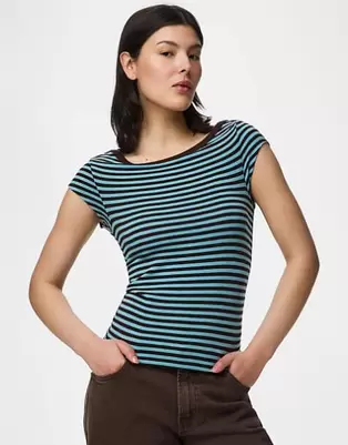 Pieces - Top azul luminoso con mangas de casquillo