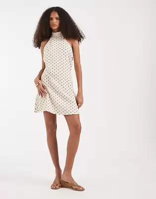 Vero Moda - Vestido corto color crema con estampado de lunares negros y cuello halter