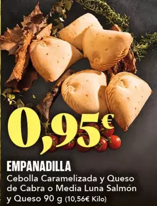 Empanadilla Cebolla Caramelizada Y Queso De Cabra O Media Luna Salmón Y Queso
