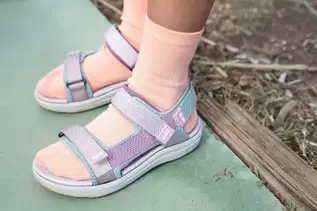Sandalias con tiras ajustables infantil SCUBA