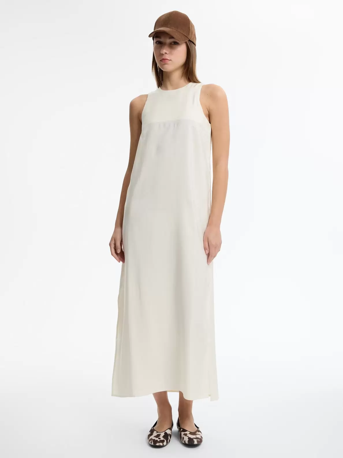 Vestido maxi liso con abertura