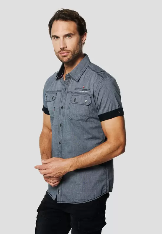 Men's multipocket shirt