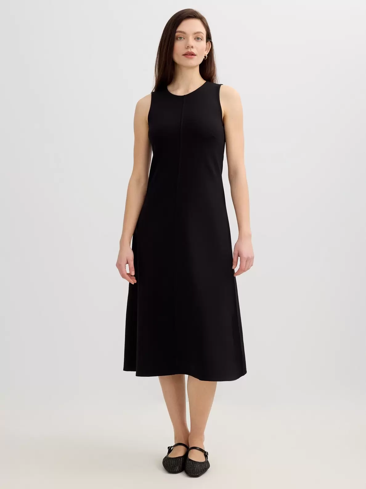 Vestido midi ajustado sin...