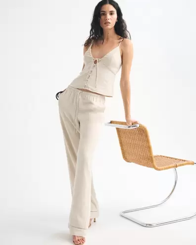 A&F Gemma Linen-Blend Wide Leg Pull-On Pant