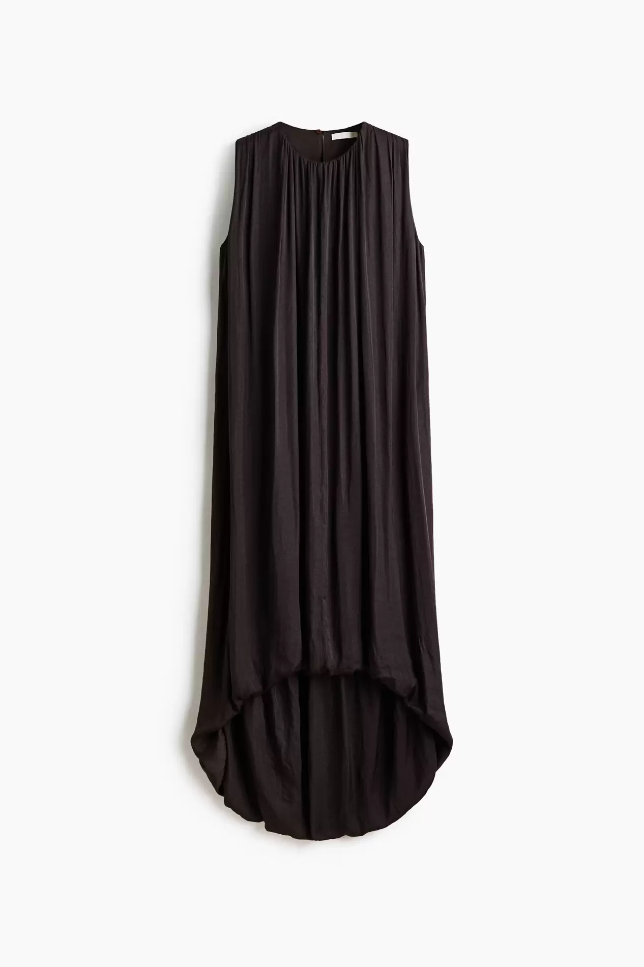 Vestido drapeado con bajo globo