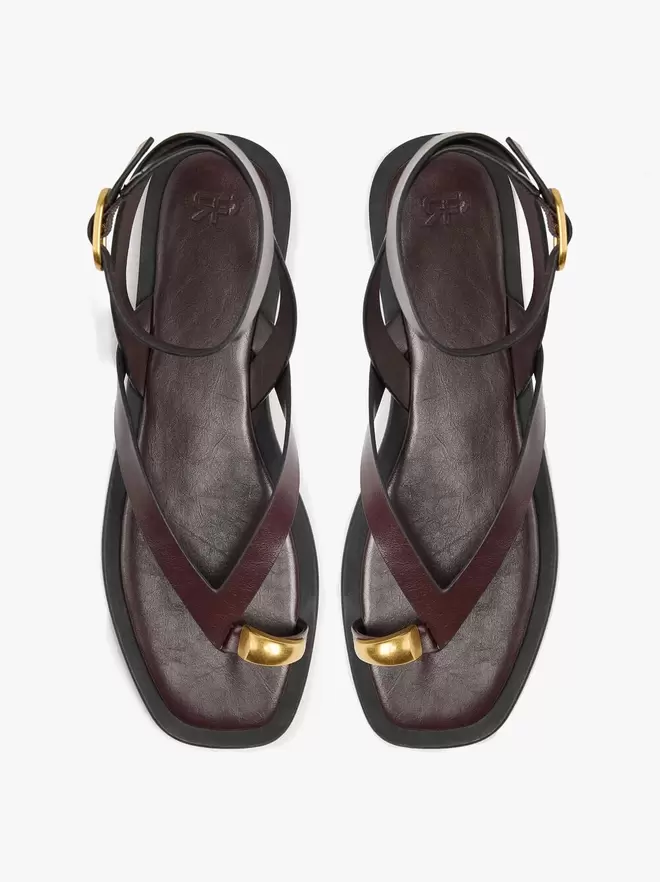 Sandalias de piel thong tira al tobillo