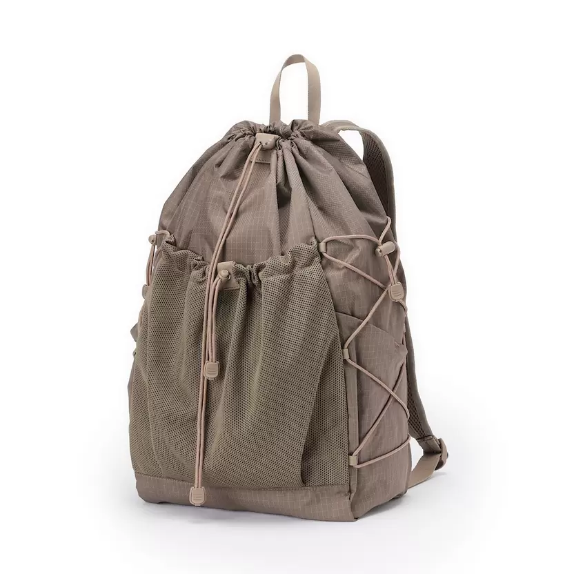 Mochila repelente al agua con cierre con cordón de tejido ripstop