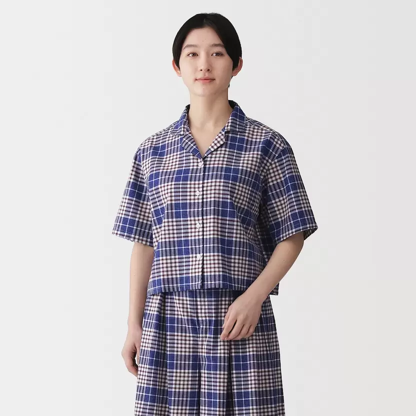 Camisa de manga corta de tejido de cuadros madrás de algodón orgánico para mujer