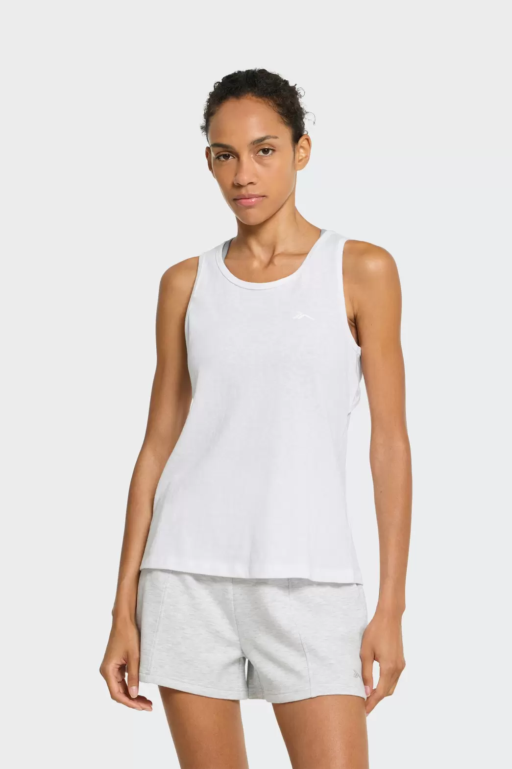 Camiseta Essentials Tenth Cutout Mujer