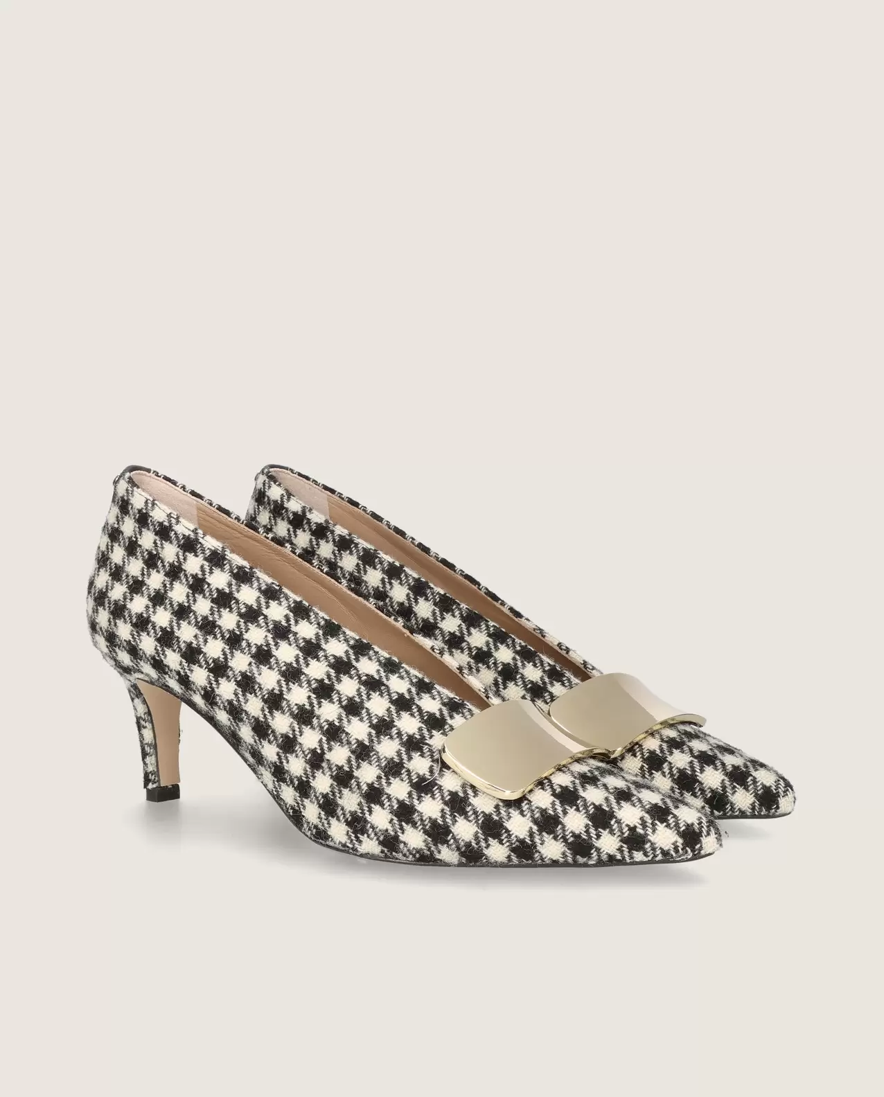Noa pump in gingham check textile