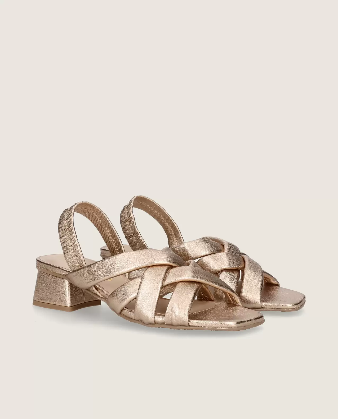 Cannes sandal in makeup pink leather