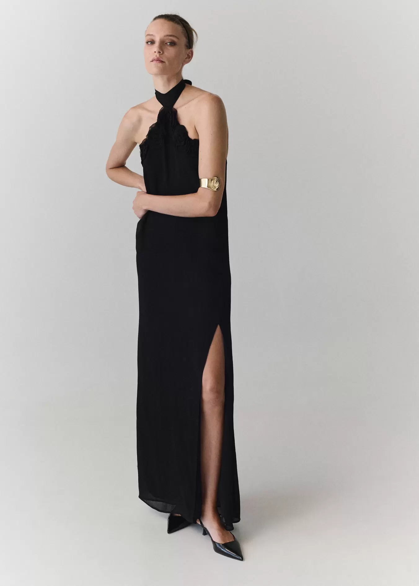 Vestido halter detalle flores