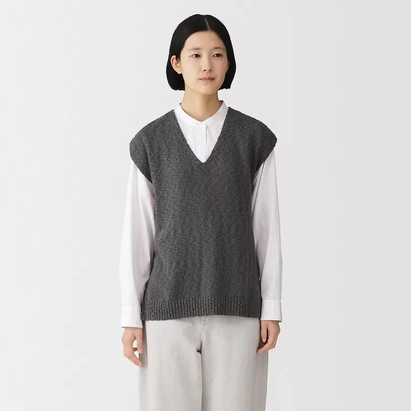 Chaleco de punto de lana con textura slub y cuello en V para mujer