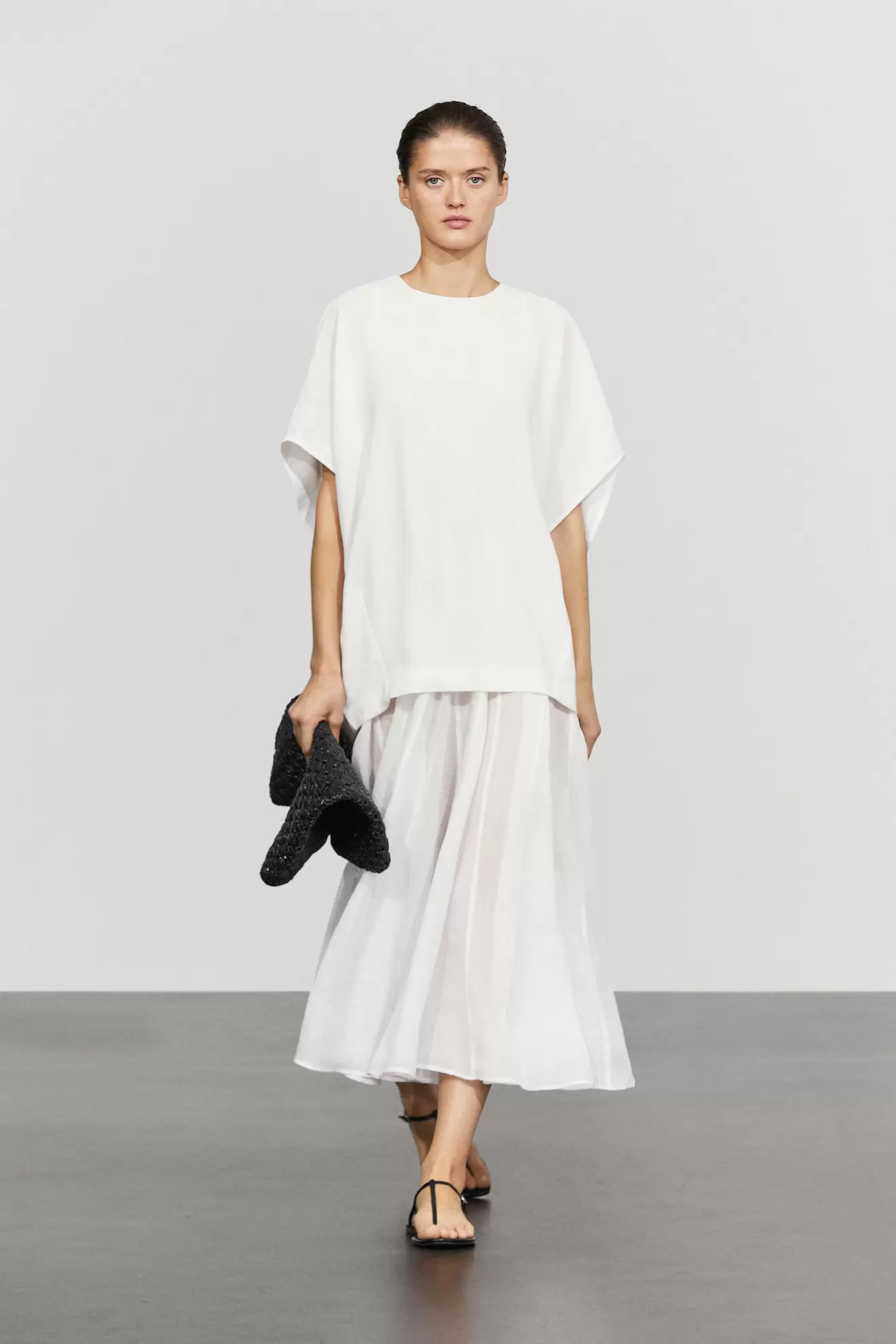Vestido combinado con lino