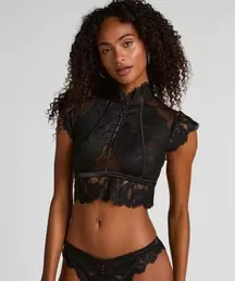 Amelia Bralette