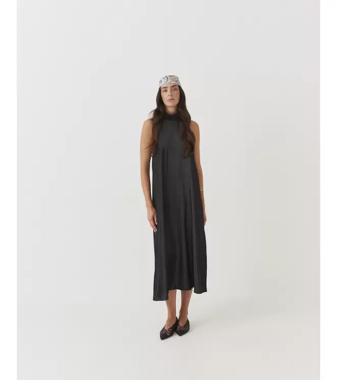 VESTIDO LARGO CUELLO HALTER