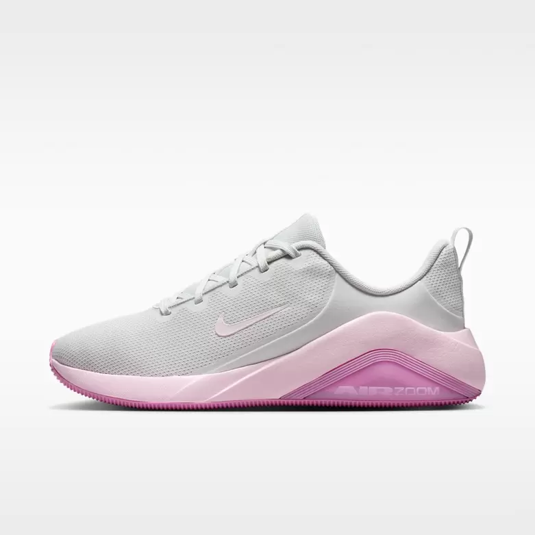 Nike Bella 7