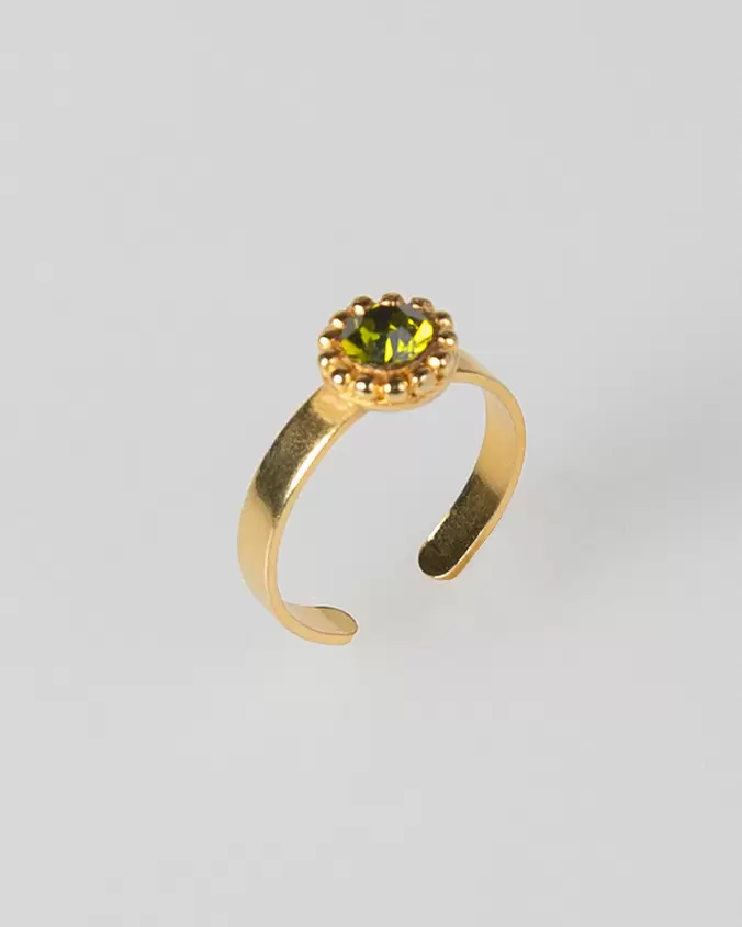 Anillo con piedra verde