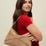 Bolso de hombro con asa bandolera extraíble