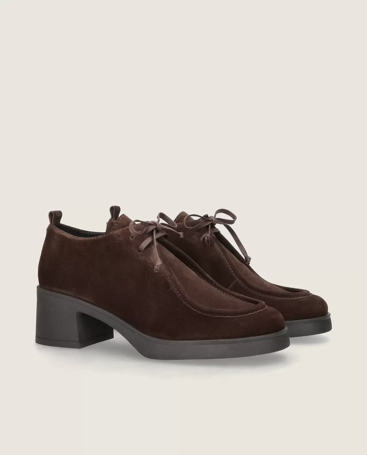 Lilou lace up in brown suede