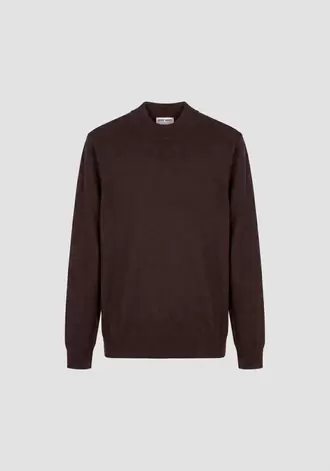 Jersey cuello semicisne color café slim fit en viscosa