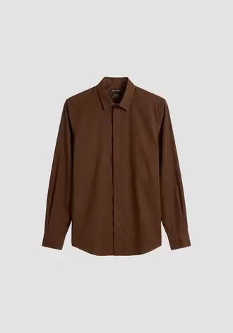 Camisa "London" color cacao slim fit en algodón soft touch easy iron