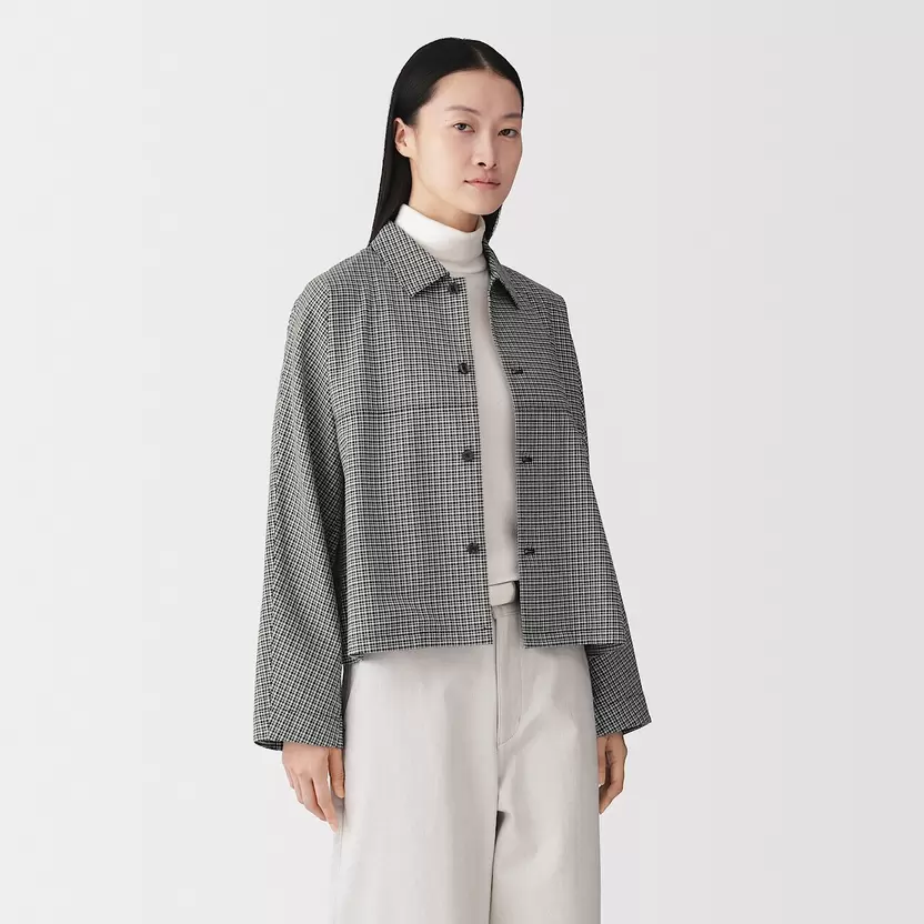Chaqueta camisera cropped de sarga de algodón cepillado para mujer