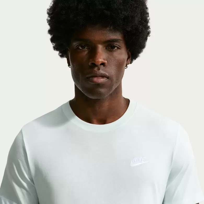 Nike Sportswear Club