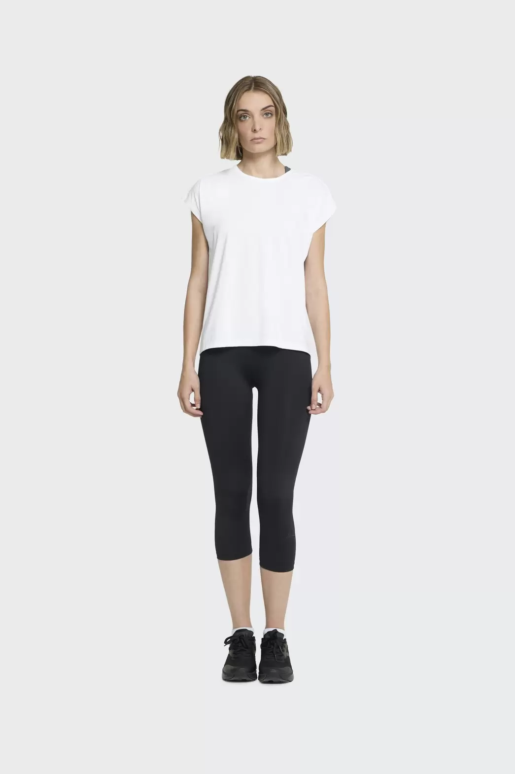 Malla Essentials Tenth Capri Push Up Mujer