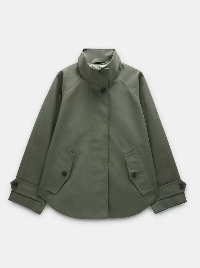 Chaqueta de cuello alto con bajo redondeado