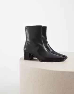 Vagabond Shoemakers Giselle botines de tacón ancho con puntera fruncida en cuero negro