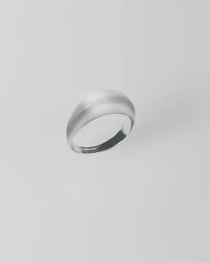Anillo plateado