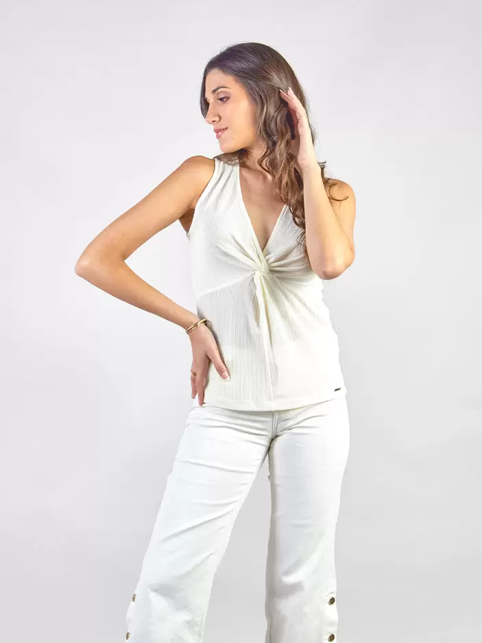 LUCIANNA - POLO SIN MANGAS CON ESCOTE EN V