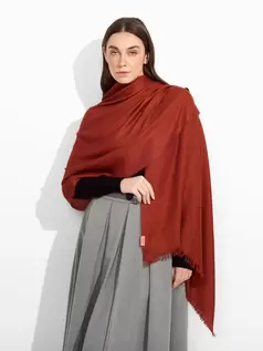 Estola Teaberry De Baby Alpaca Color Marrón