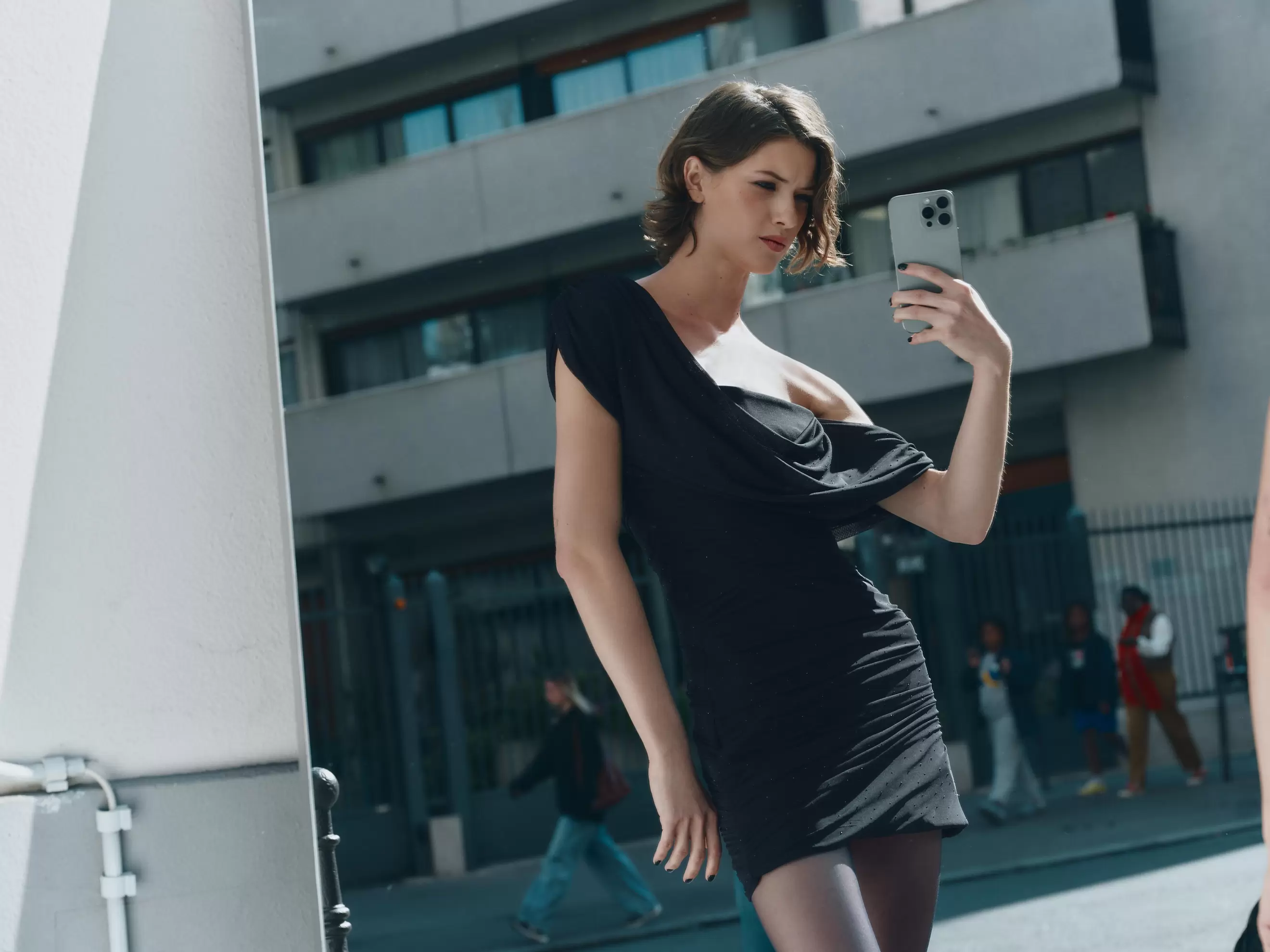 VESTIDO CORTO MESH STRASS