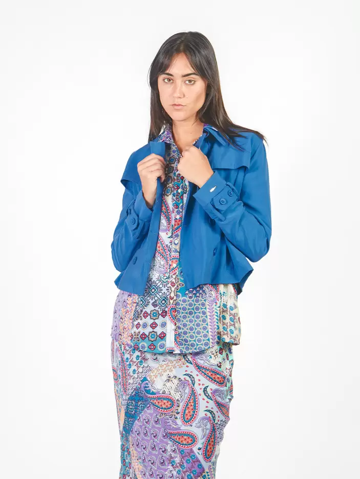 Casaca estilo trench coat