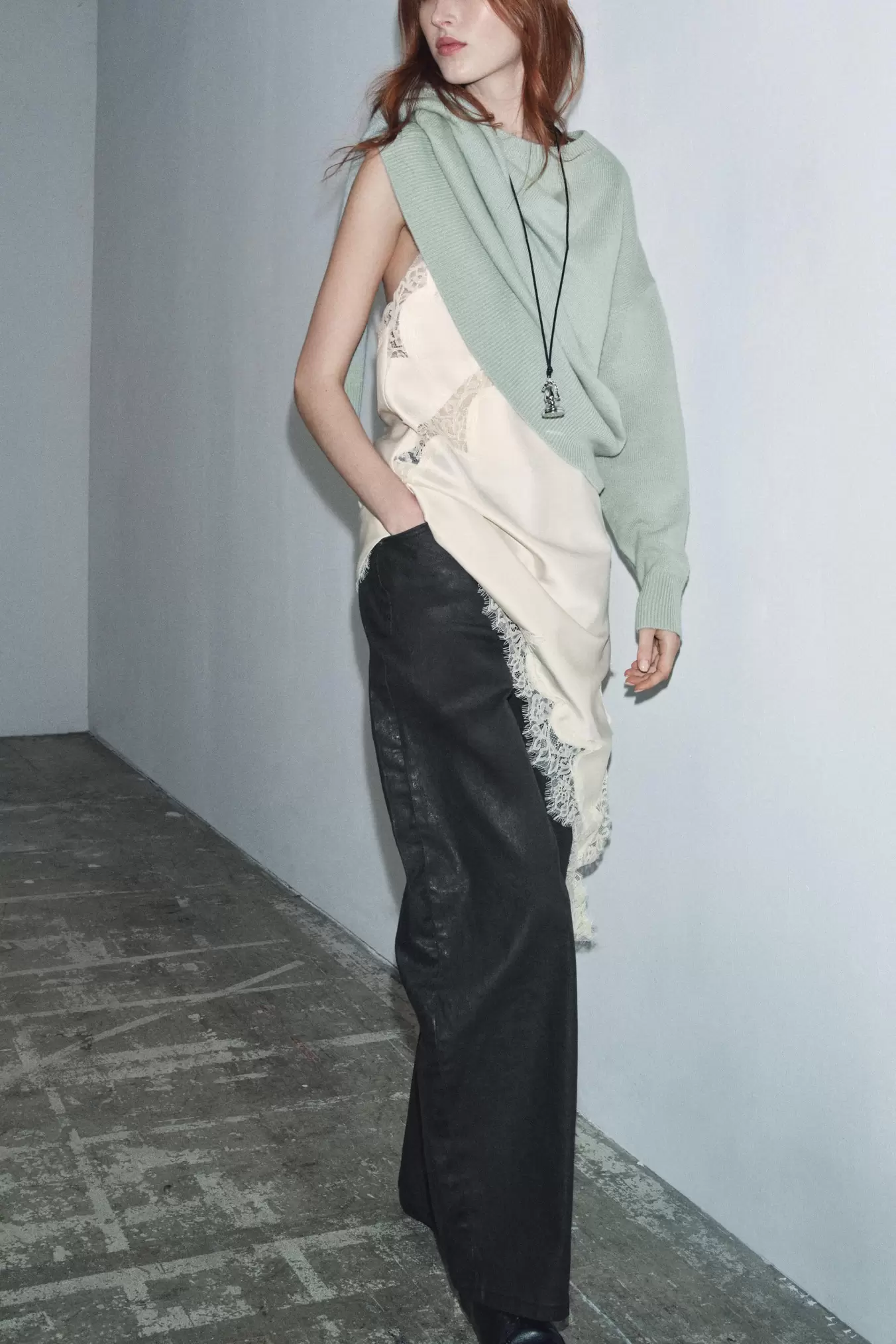 JEANS ZW COLLECTION BARREL CRAQUELADOS TIRO BAJO