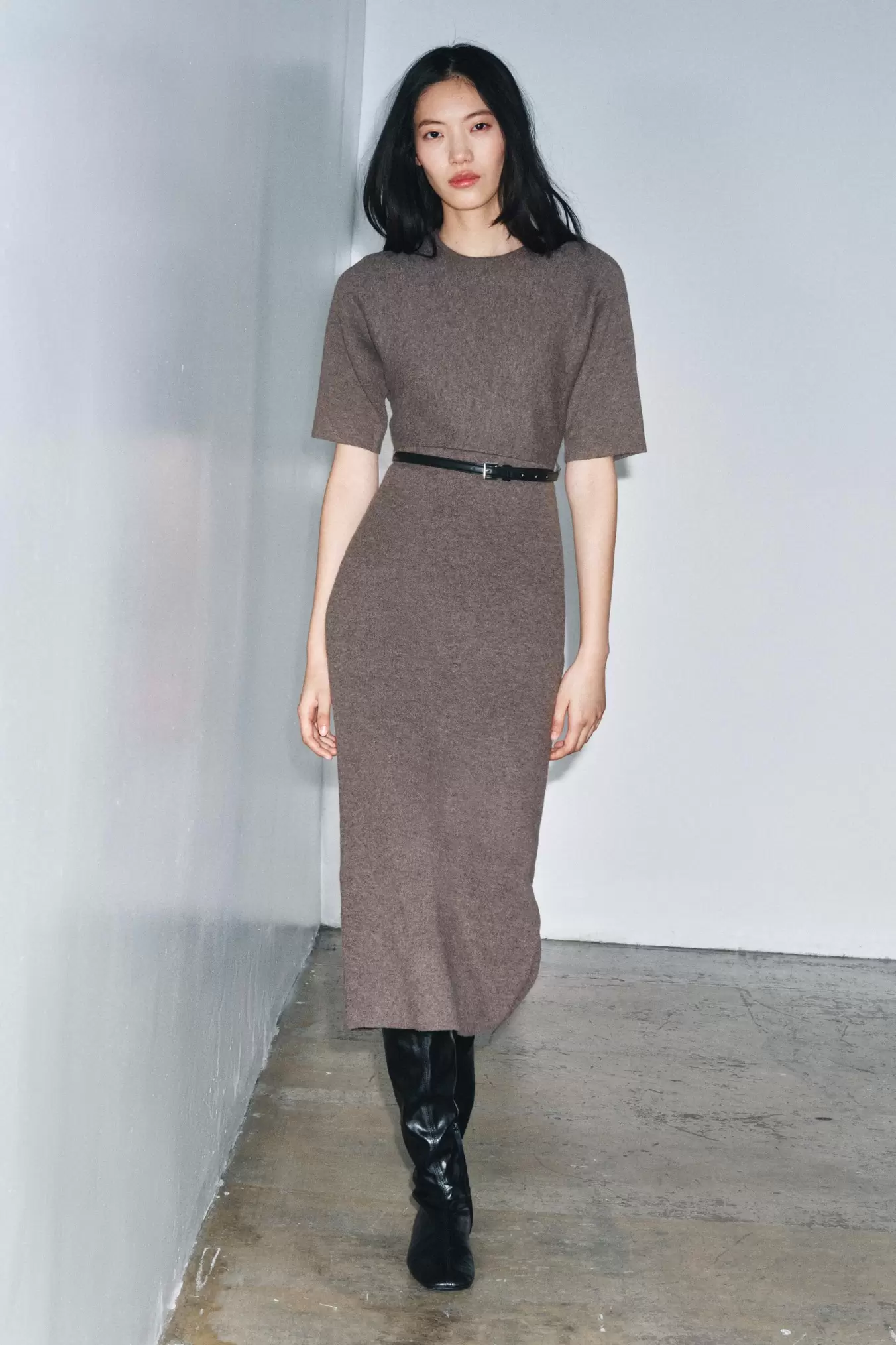 VESTIDO MIDI CINTURÓN