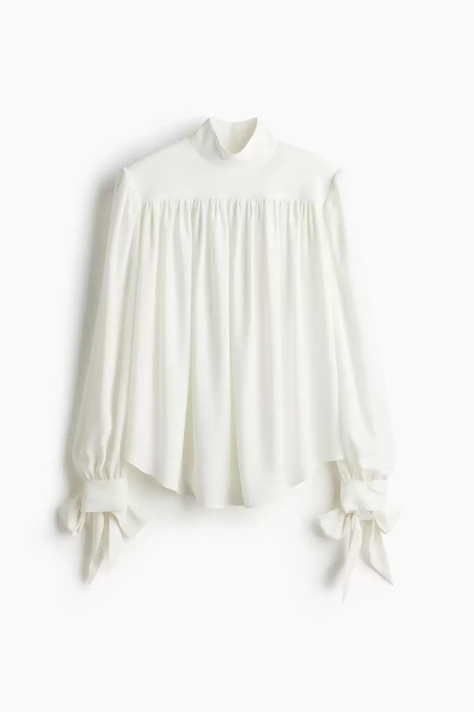 Blusa con hombreras