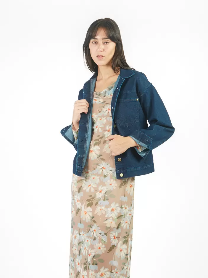 Casaca de denim con cuello camisero