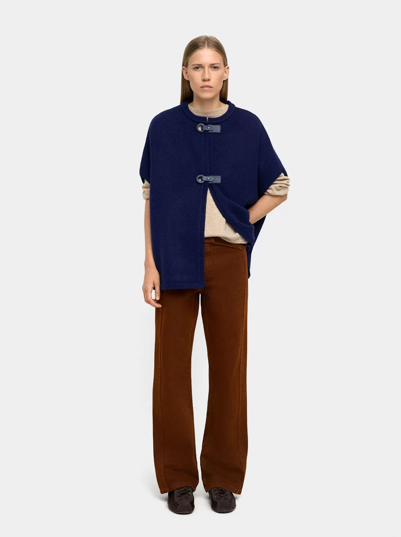 Poncho De Punto Con Hebillas