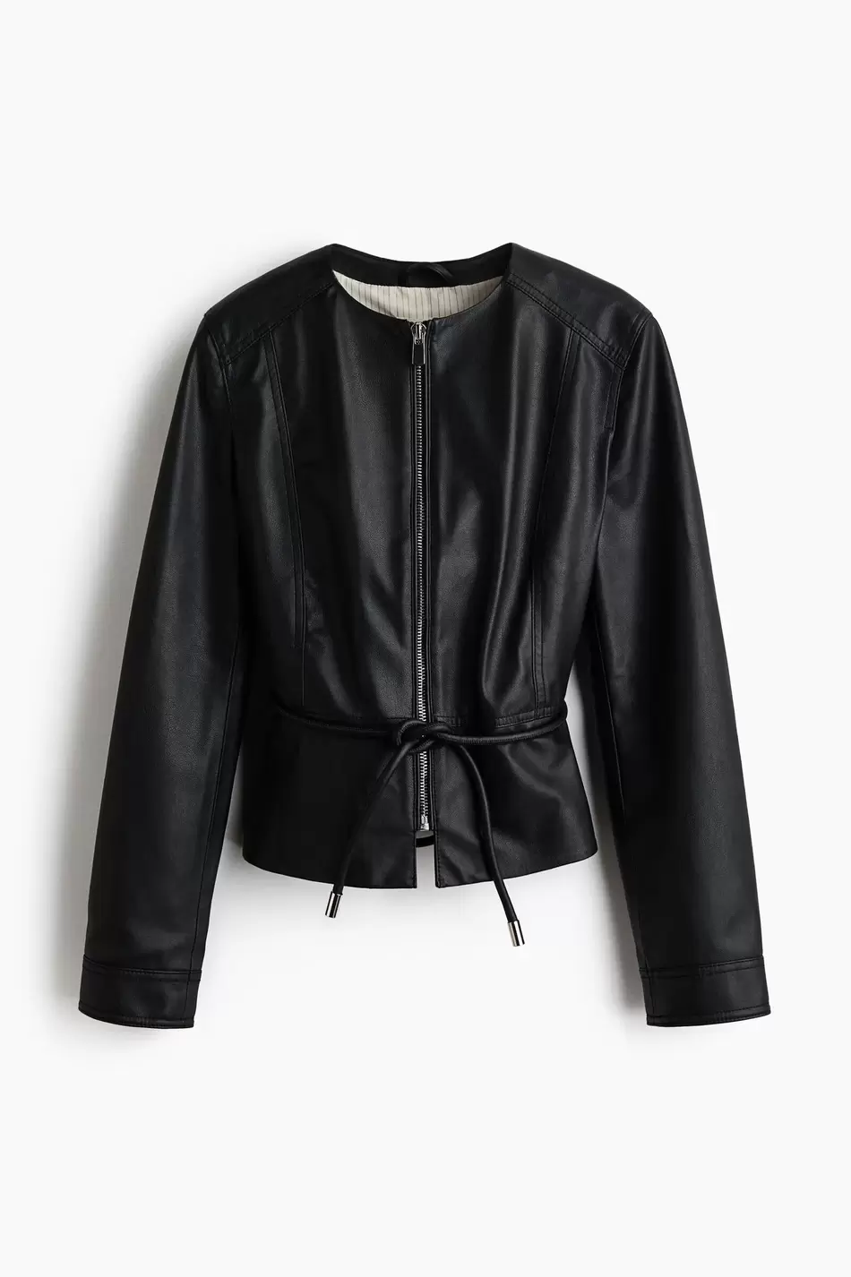 Casaca revestida con peplum
