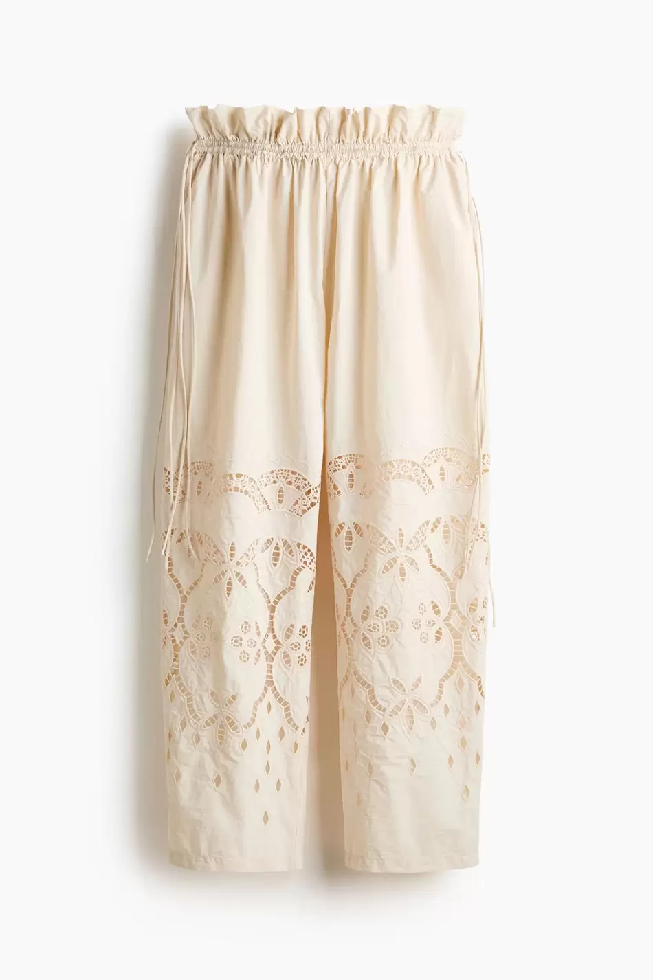 Pantalón con broderie y cordón de ajuste