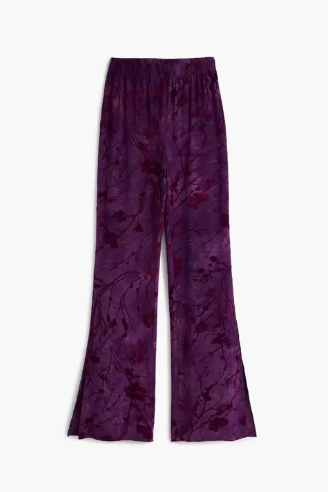 Pantalón fluido textura flared
